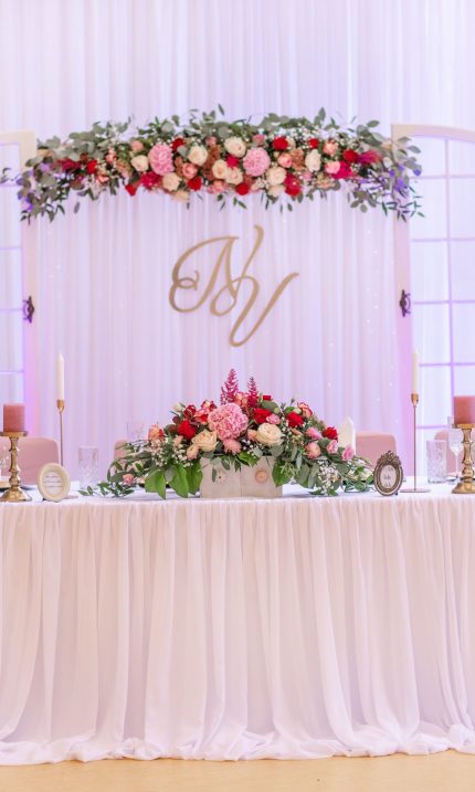 Tischdekoration für Brauttisch von Vollverliebt Eventdesign